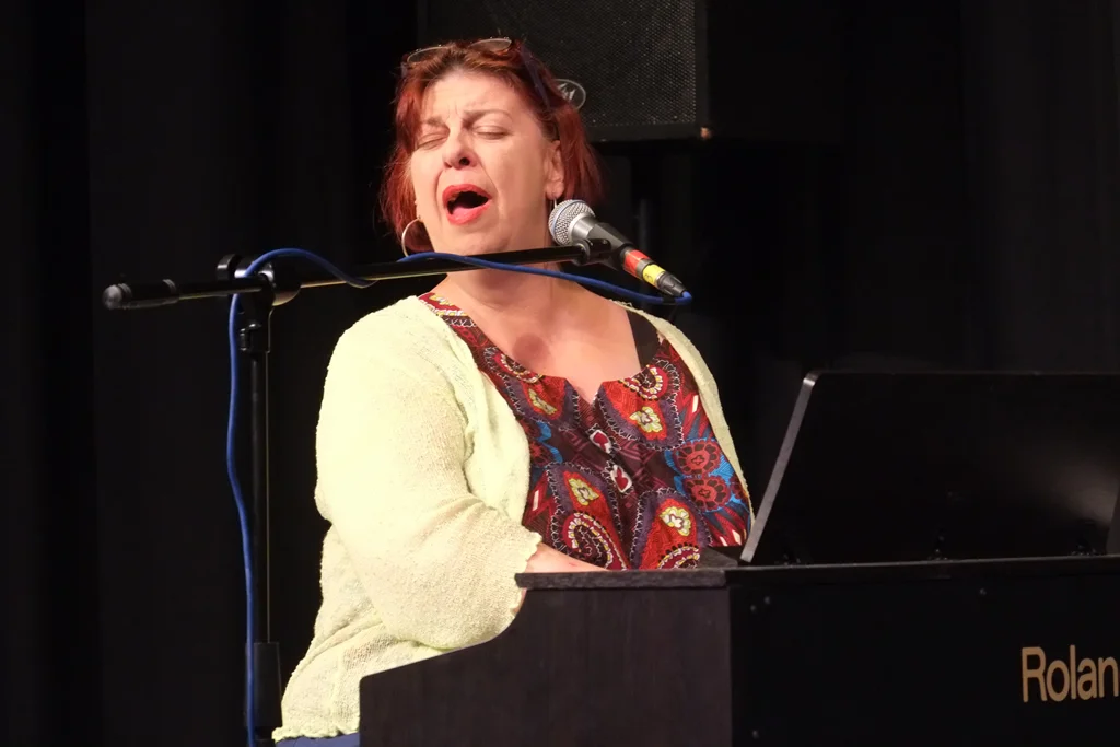 Liane Carroll